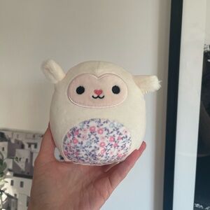 🇺🇸 5” floral belly Sophie the lamb squishmallow